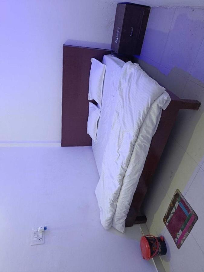 Oyo Pandey Ji Guesthouse Gorakhpur Exterior foto